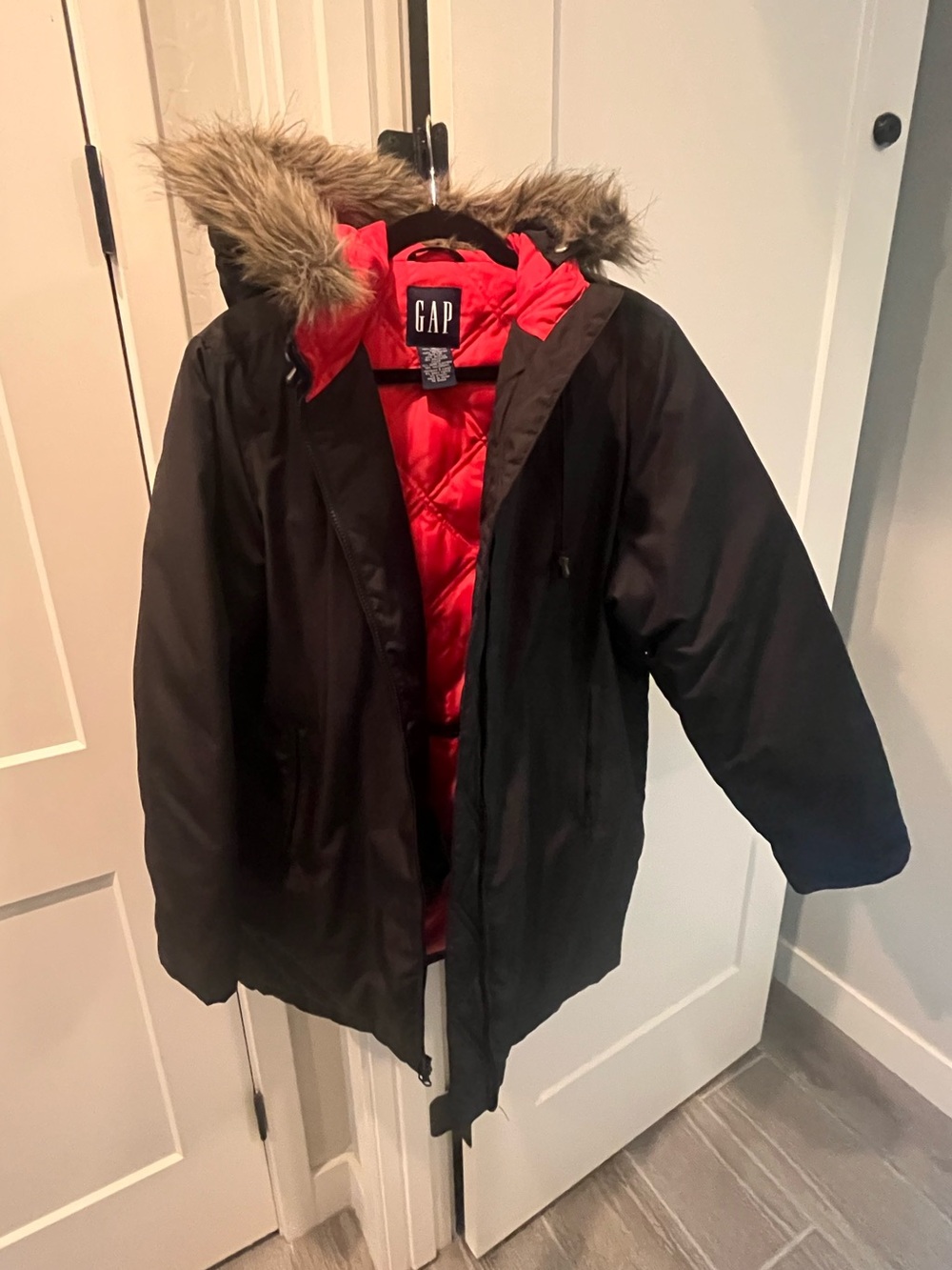GAP women’s  Black Jacket with Red Lining and Faux Fur Hood